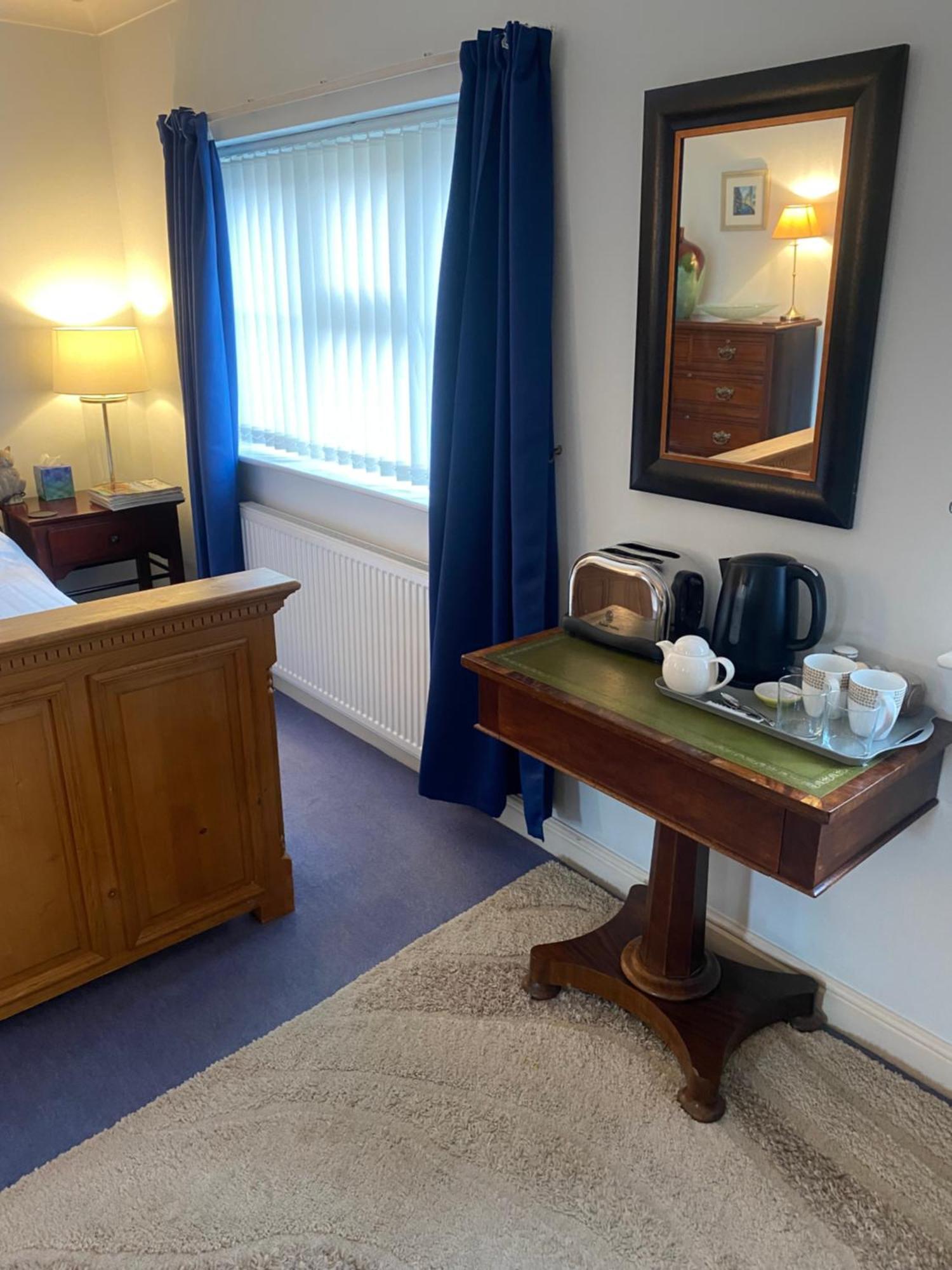 Beautiful Private Room With Kingsize Bed And Large Private En-Suite 彼得伯勒 外观 照片